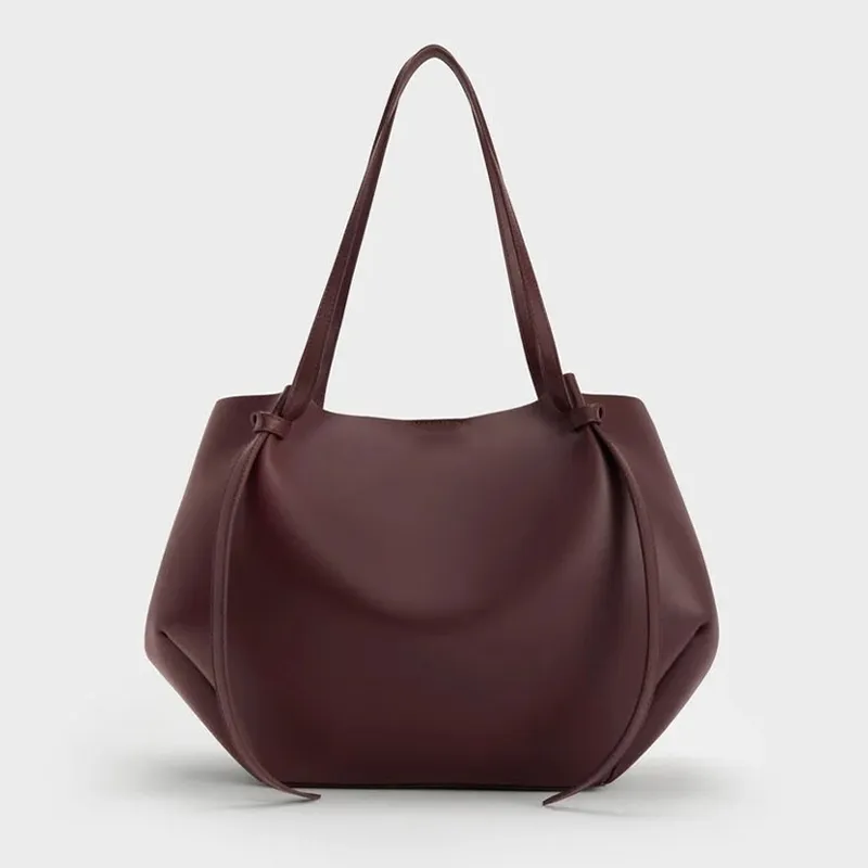 Custom Leather Tote Bags for Daily Use