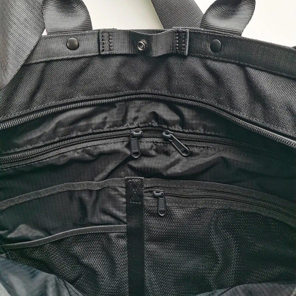 22L Custom Tote-Shape Reisetasche mit Trolley-Gurt