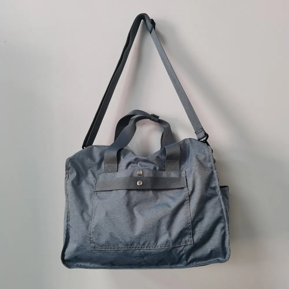 25L Durable Polyester Travel Duffle Bag with Trolley Strap