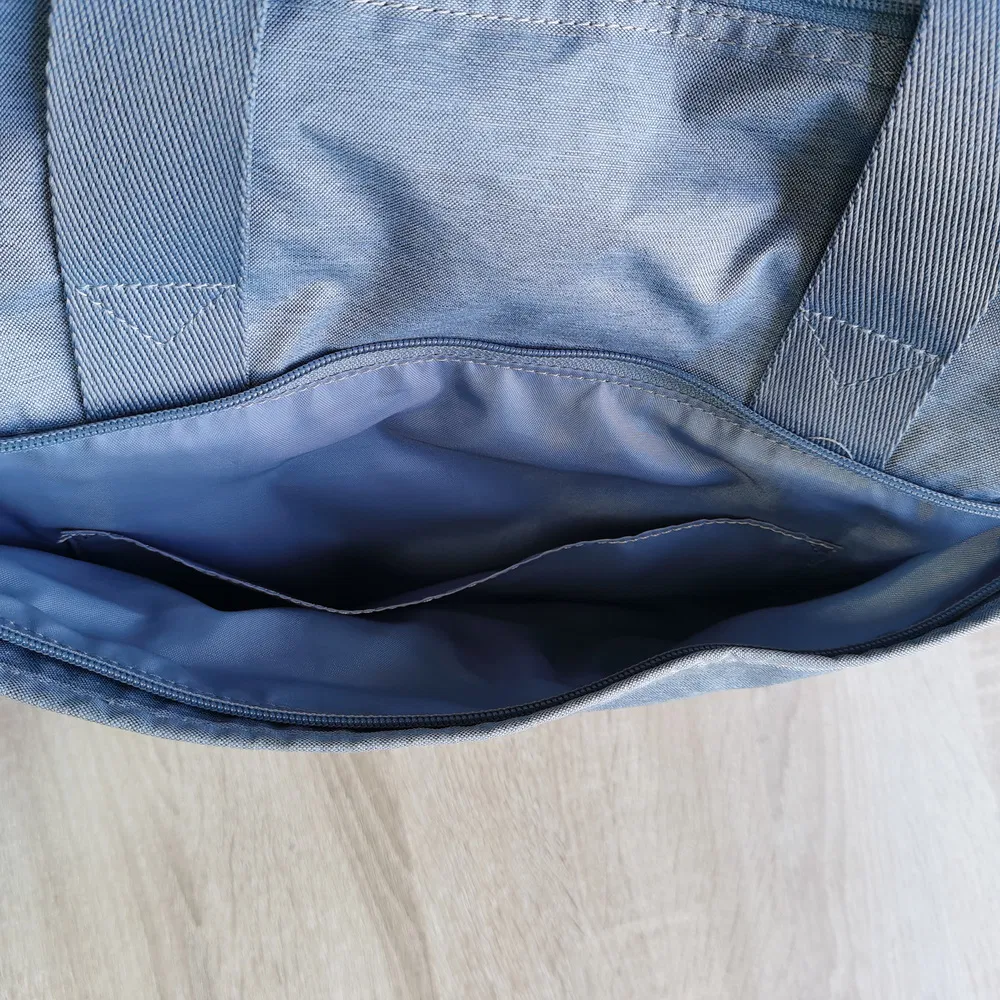 25L Durable Polyester Travel Duffle Bag with Trolley Strap