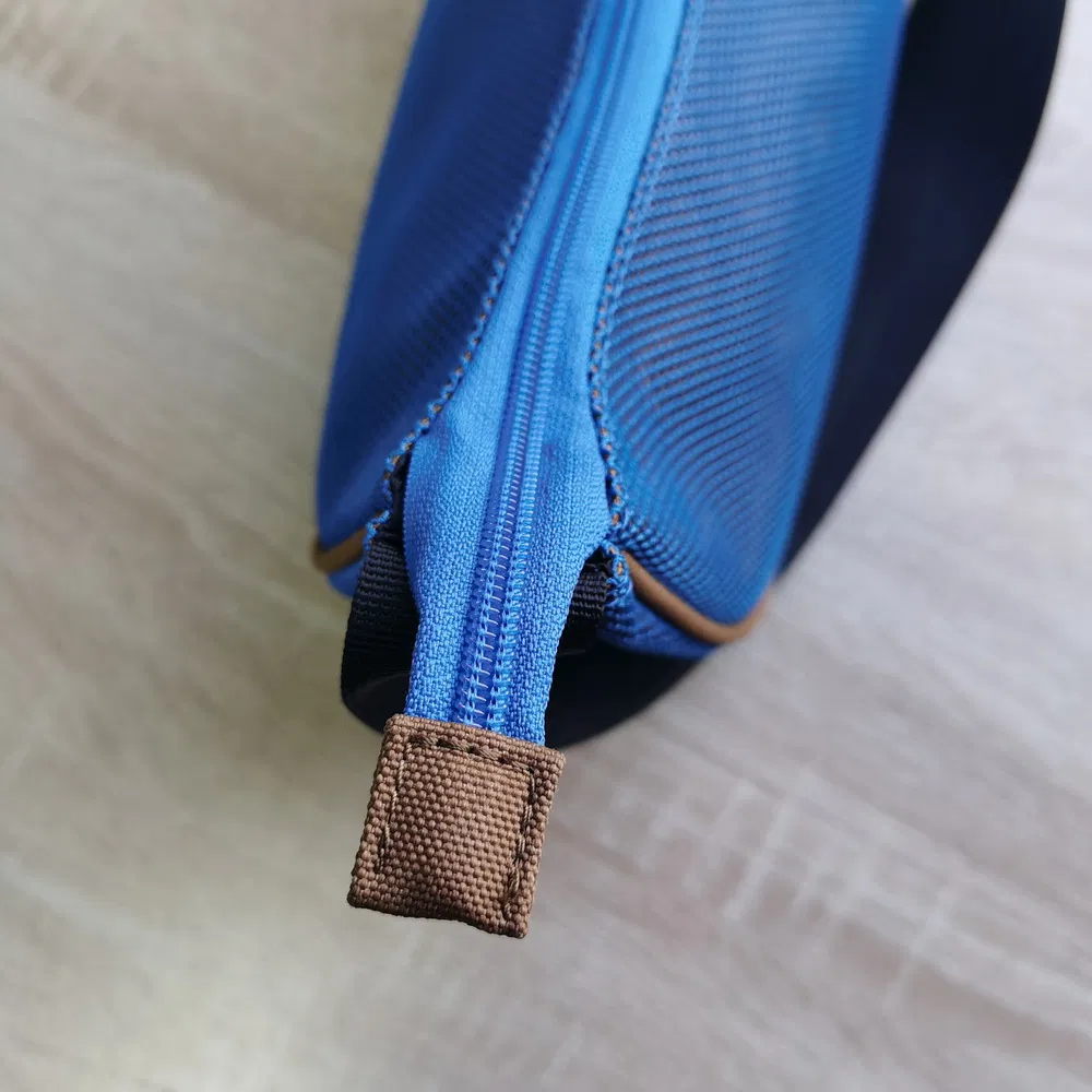 5L Mesh Covered Polyester Casual Crossbody Bag