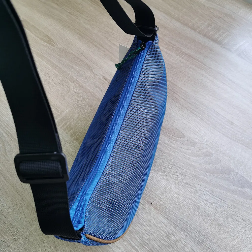 5L Mesh Covered Polyester Casual Crossbody Bag