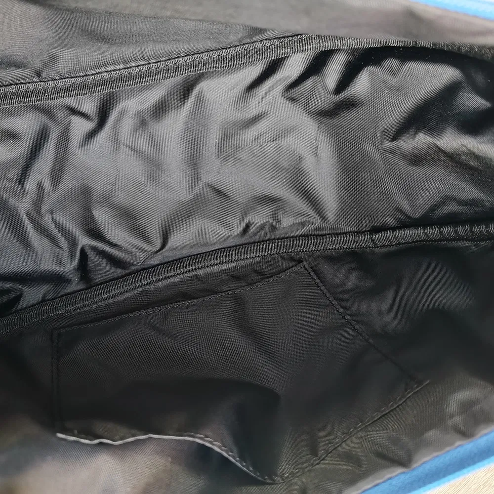 5L Mesh Covered Polyester Casual Crossbody Bag