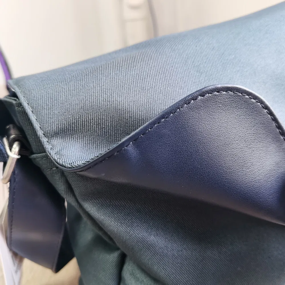 9L Stylish Eco-Friendly Polyester Crossbody Bag with Flap Lid for Commuting