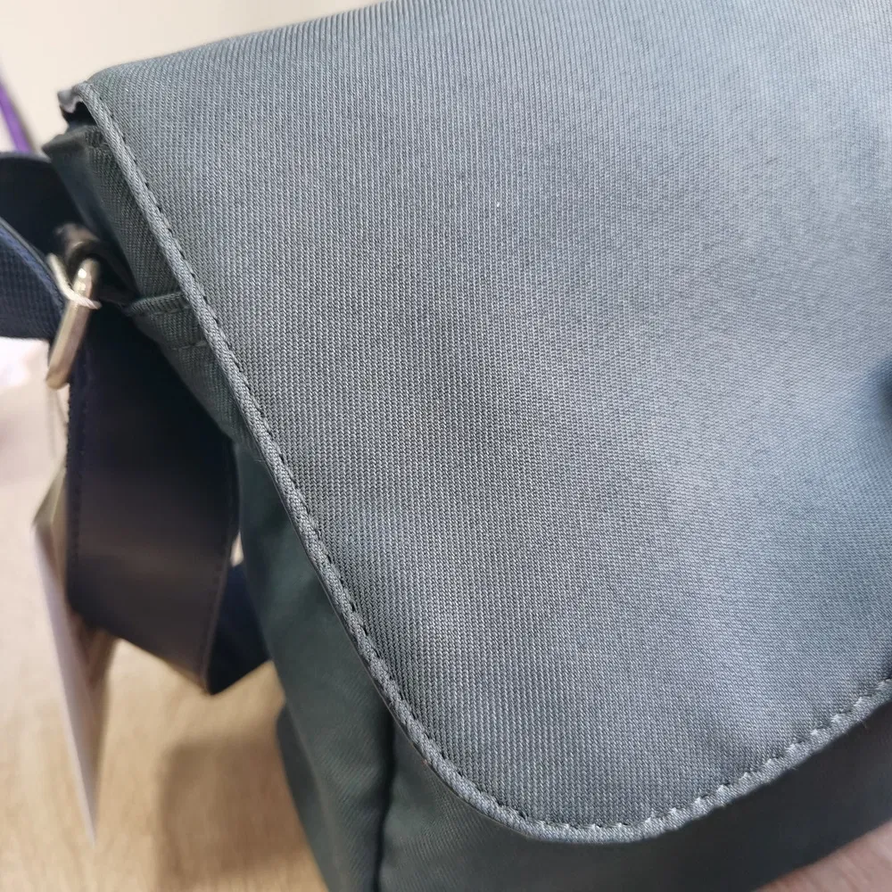 9L Stylish Eco-Friendly Polyester Crossbody Bag with Flap Lid for Commuting