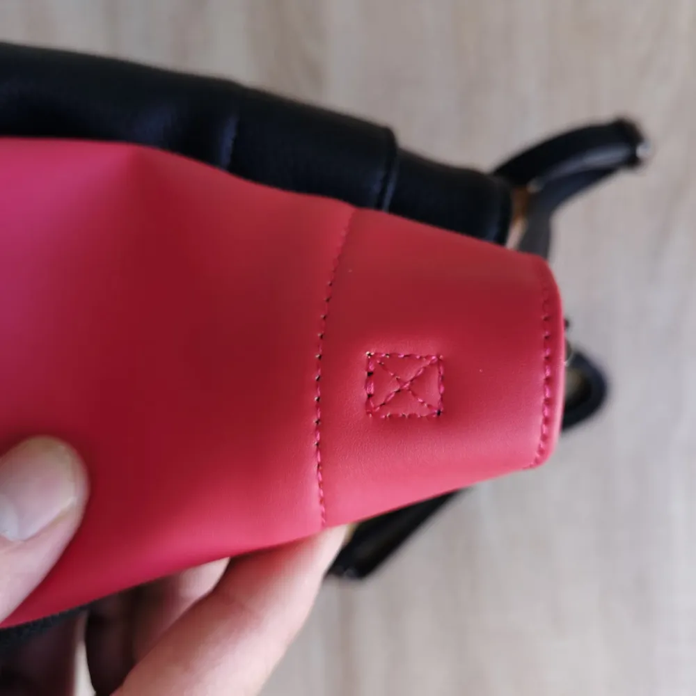 Black & Red Bamboo Handle Women’s Handbag with Detachable Strap for Daily Use