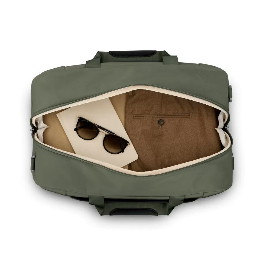 Custom Waterproof Polyester Duffel Bag for Travel & Daily Use