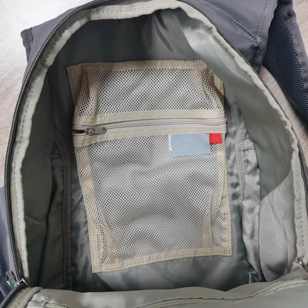 Customized Anti-Abrasion Compact Sized Nylon Lady's Backpack for Commuting