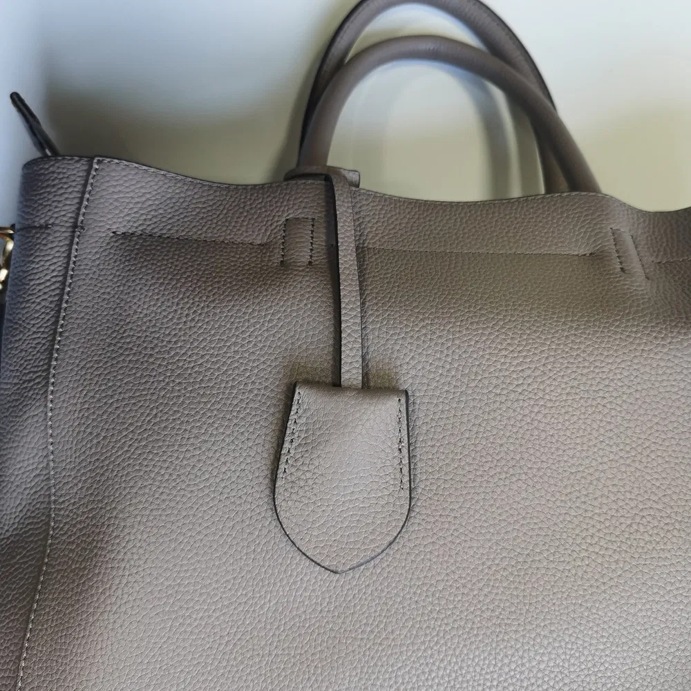 Genuine Leather Crossbody Handbag for Commuting