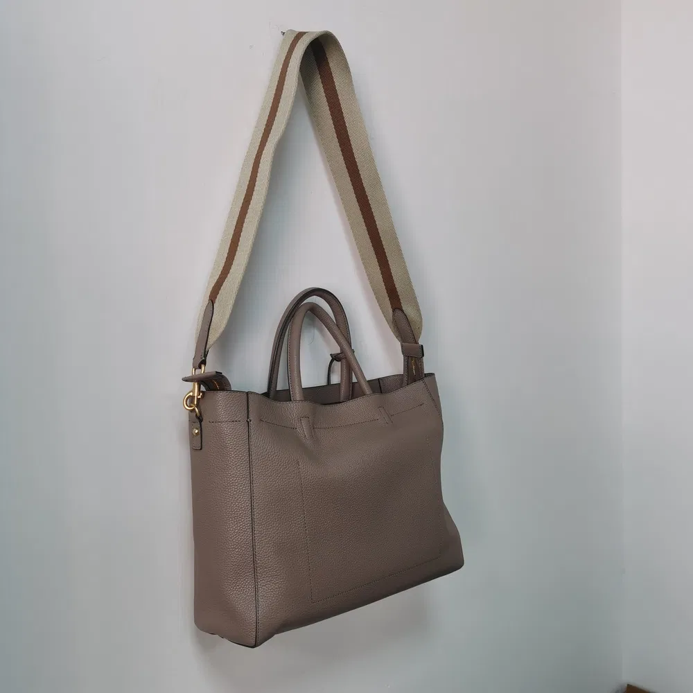 Genuine Leather Crossbody Handbag for Commuting