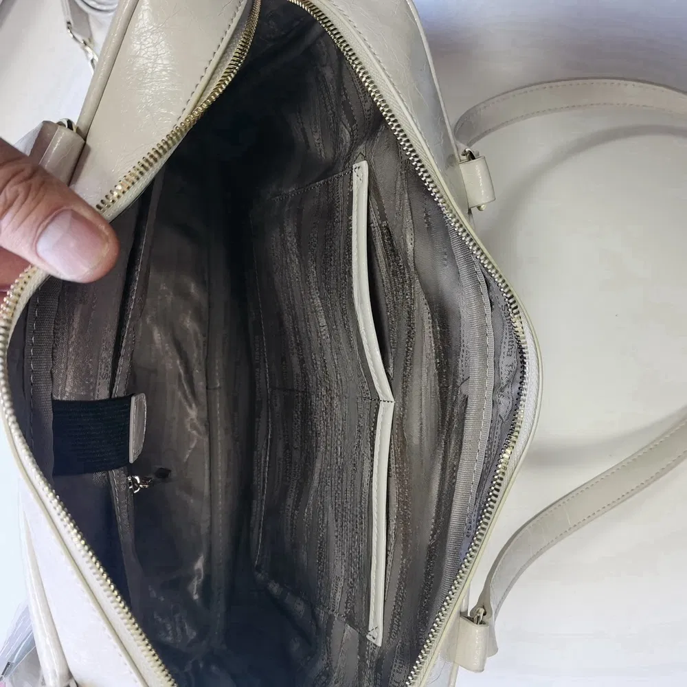 Sleek Eco-Friendly Vegan Leather Shoulder Bag for Women