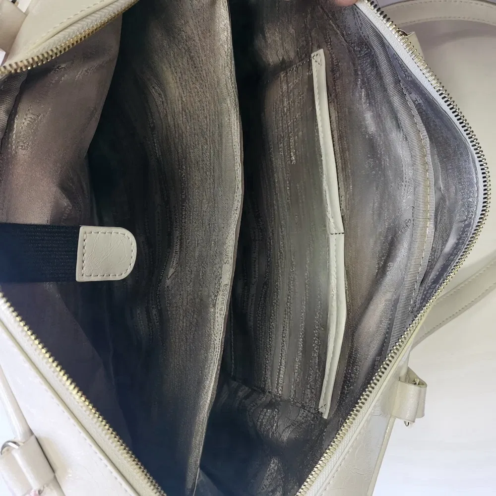 Sleek Eco-Friendly Vegan Leather Shoulder Bag for Women