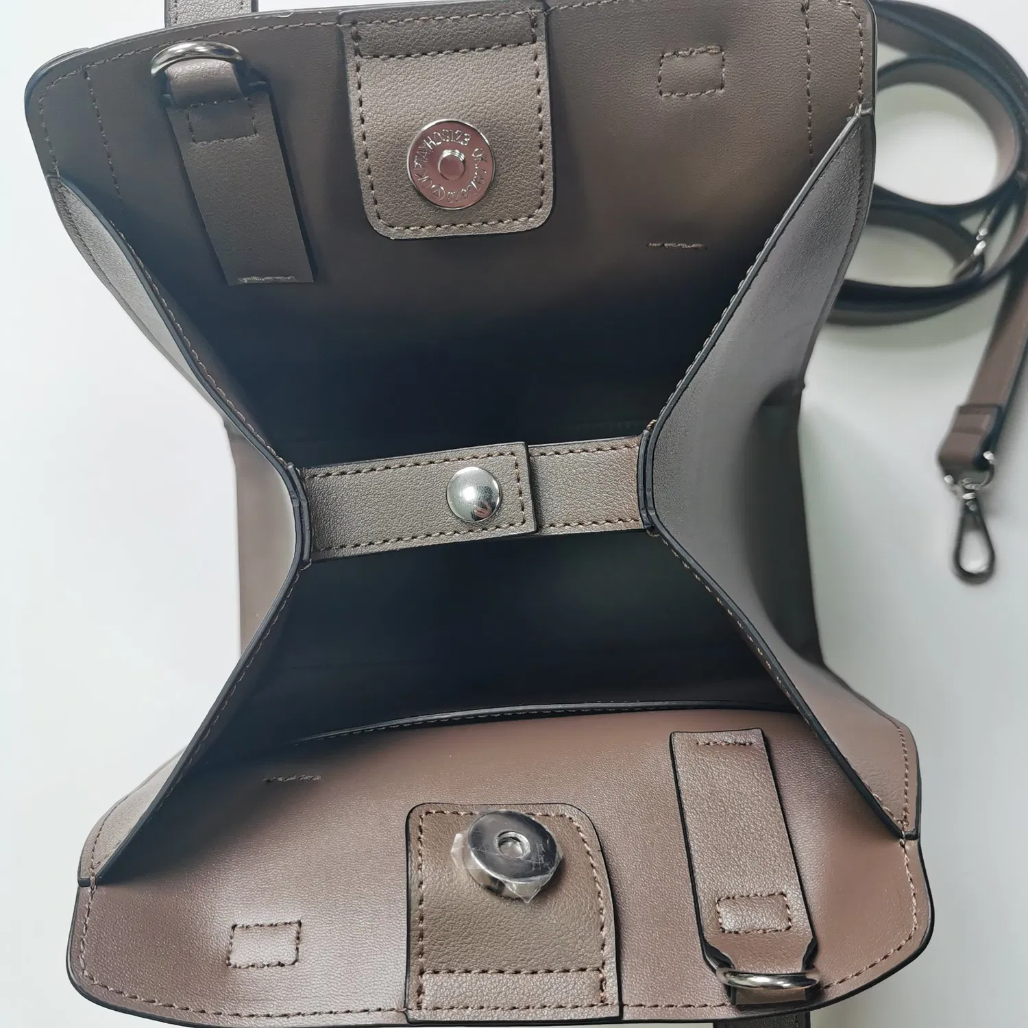 Taupe Structured Handbag with Detachable Strap for Elegant Daily Use