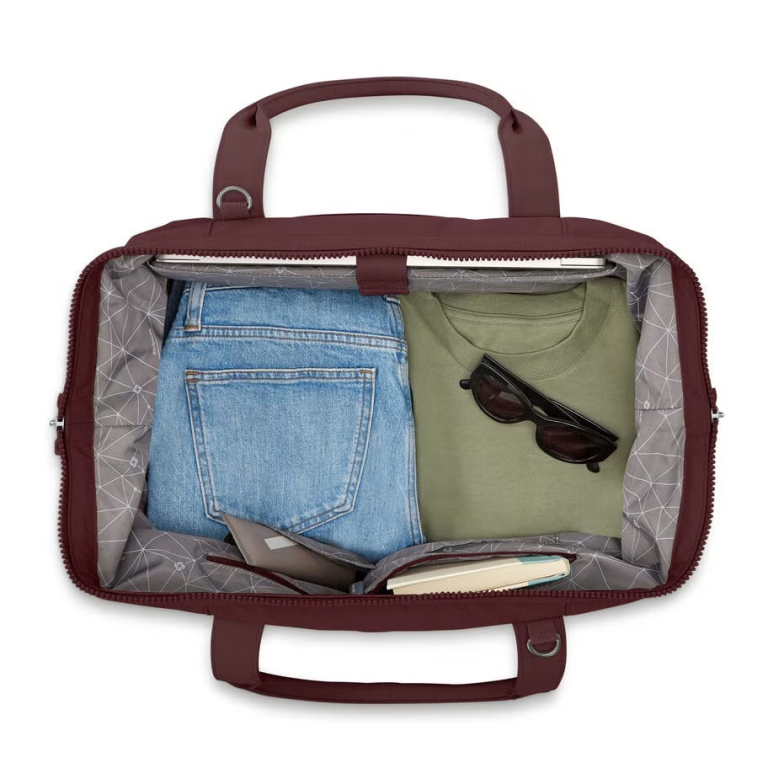 Duffle Bag Fabric Guide: What Materials Are Used in a Durable Duffel Bag for Travel, Backpack, and Luggage Use?